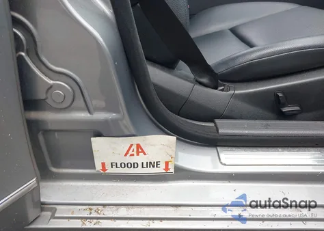 2008 Mercedes-Benz C 300 Luxury 4Matic/Sport 4Matic z USA, uszkodzony, nr VIN WDDGF81X18F067700